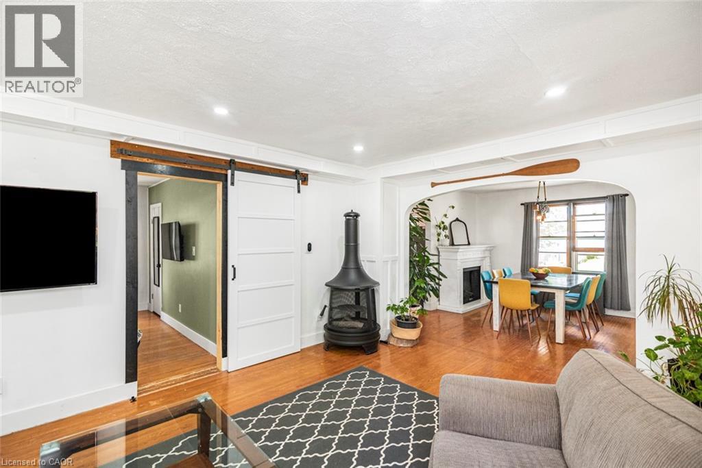 32 GRANT Street - 9