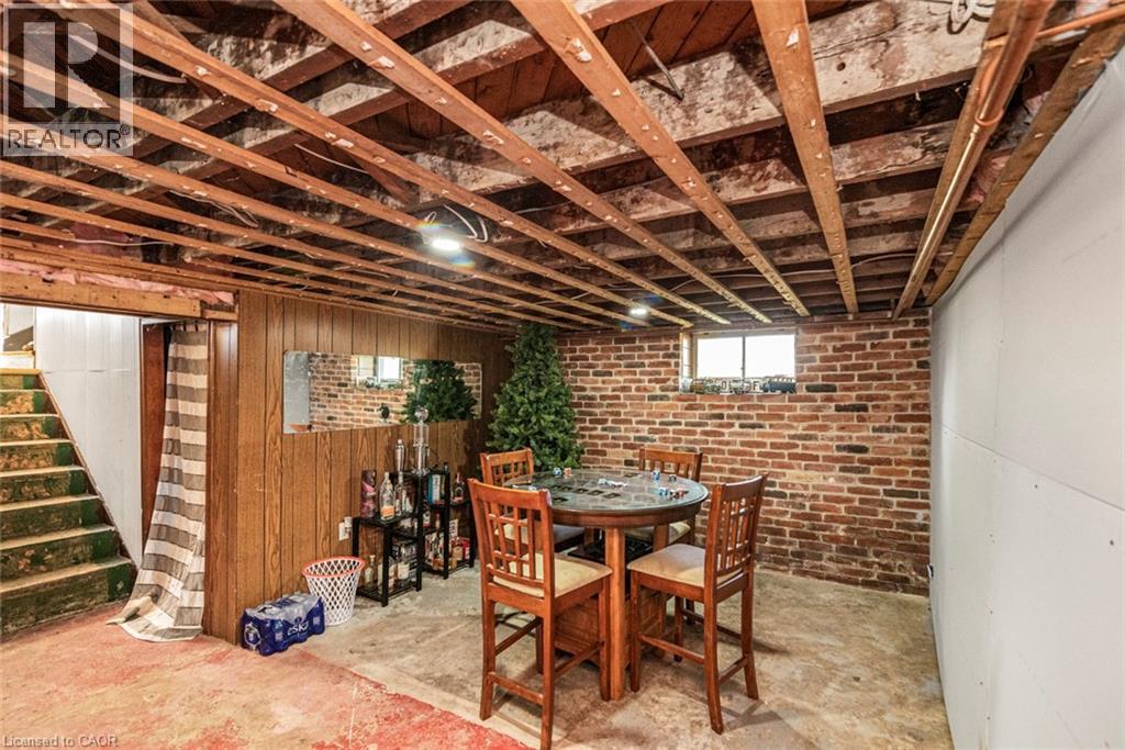 32 GRANT Street - 41