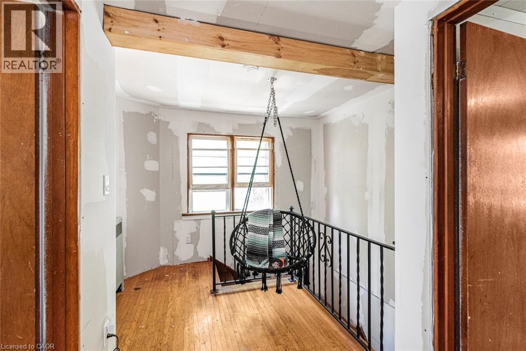 32 GRANT Street - 28