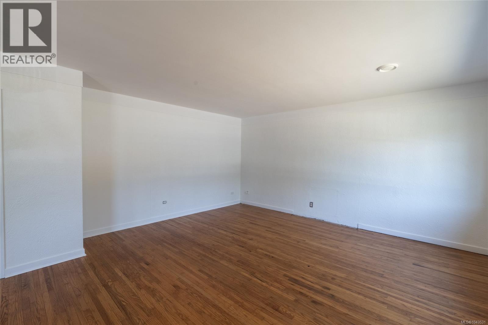 2442/2462 Eastdowne Rd - 10