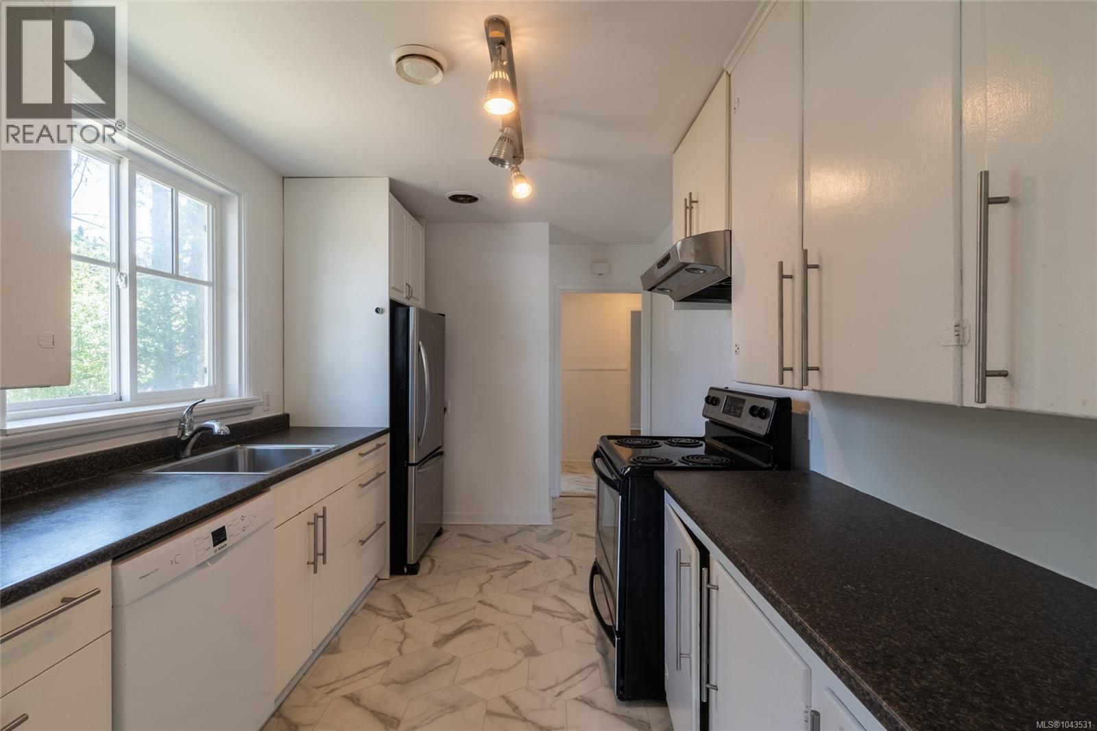 2442/2462 Eastdowne Rd - 12