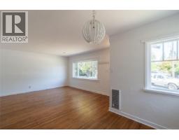 Bedroom - 2442/2462 Eastdowne Rd, Oak Bay, BC V8R5P8 Photo 8