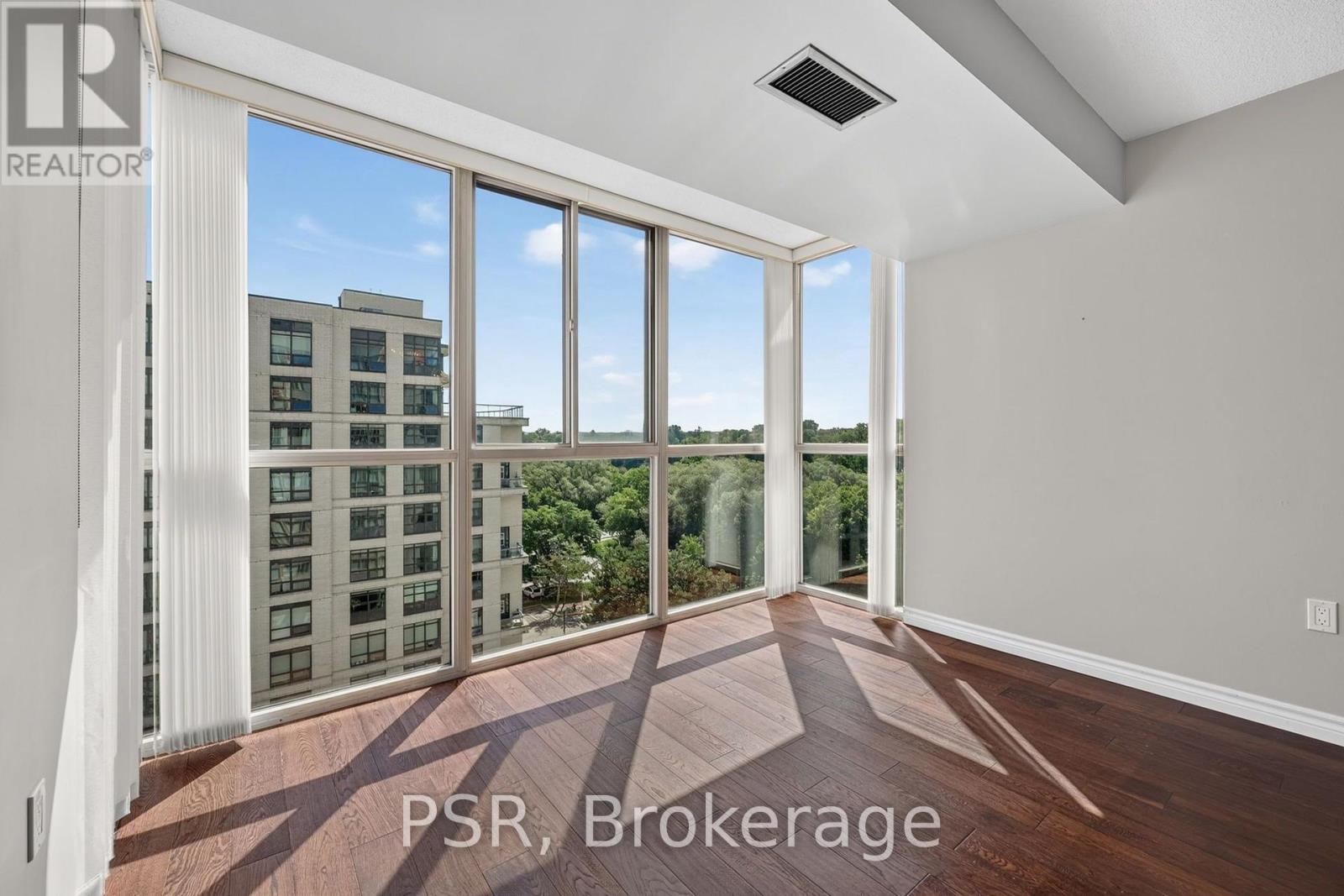 #806 270 DAVIS DRIVE - 14