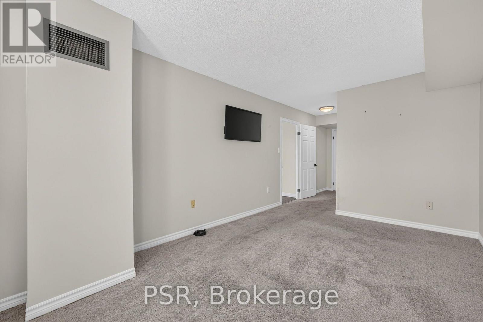 #806 270 DAVIS DRIVE - 18