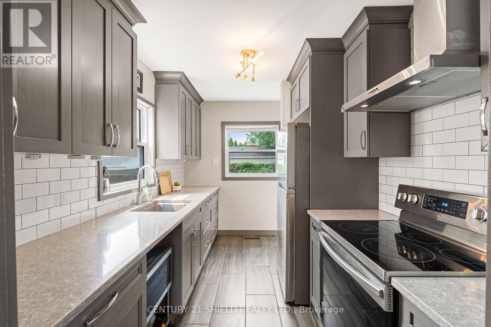 1019 OSBORNE AVENUE - 18