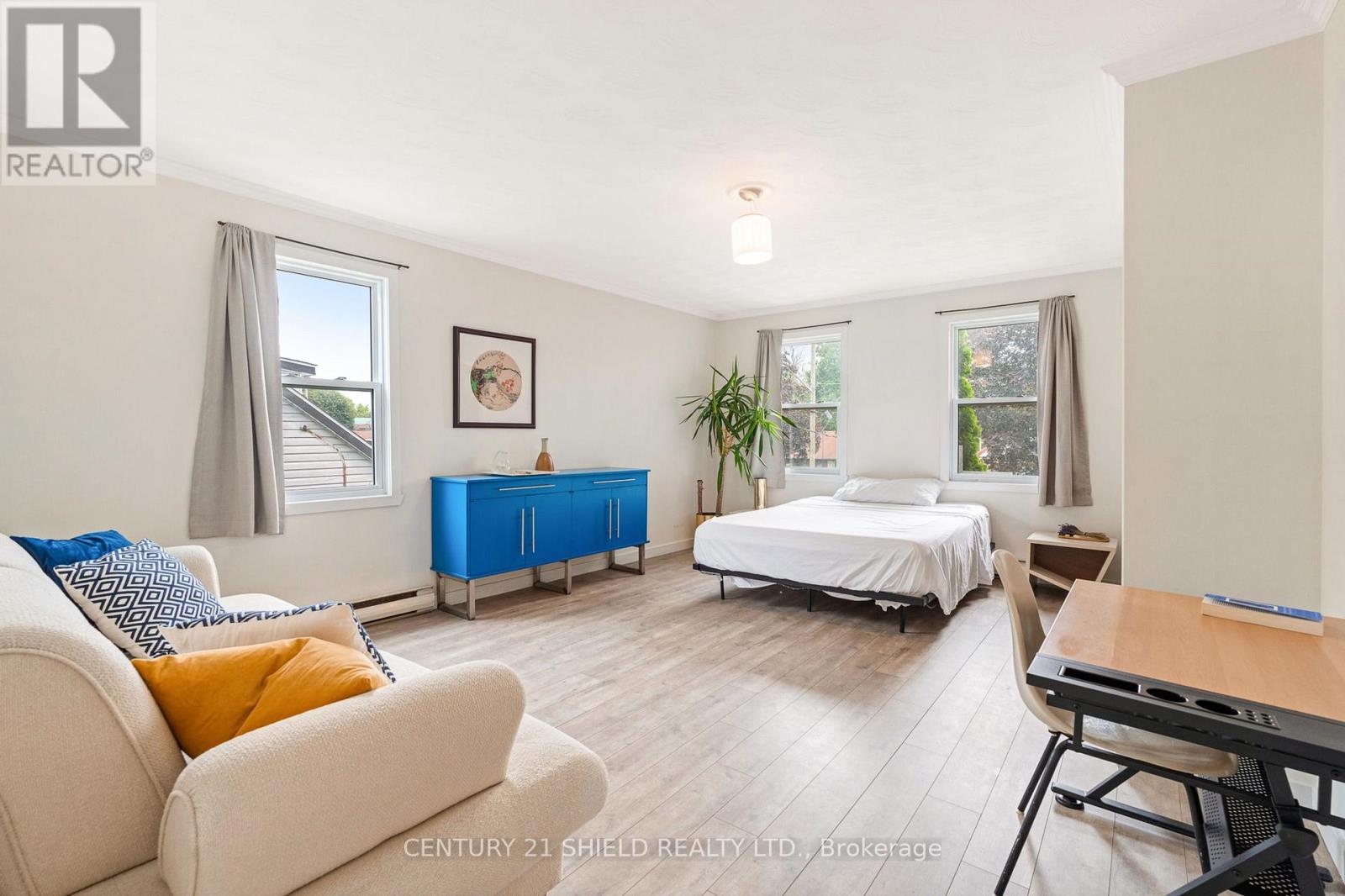 1019 OSBORNE AVENUE - 21