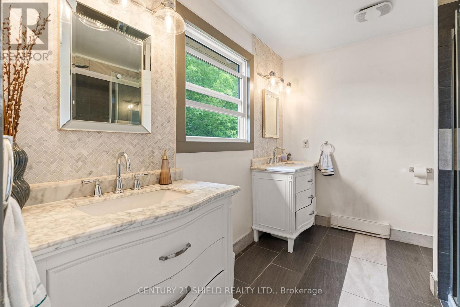 1019 OSBORNE AVENUE - 29