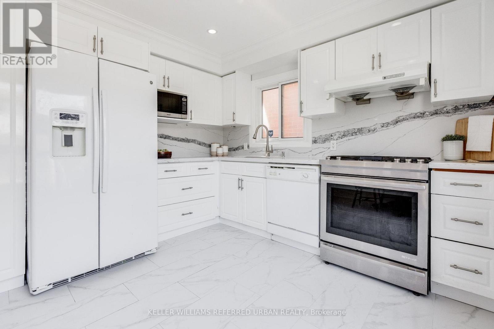 554 MCLEVIN AVENUE - 19