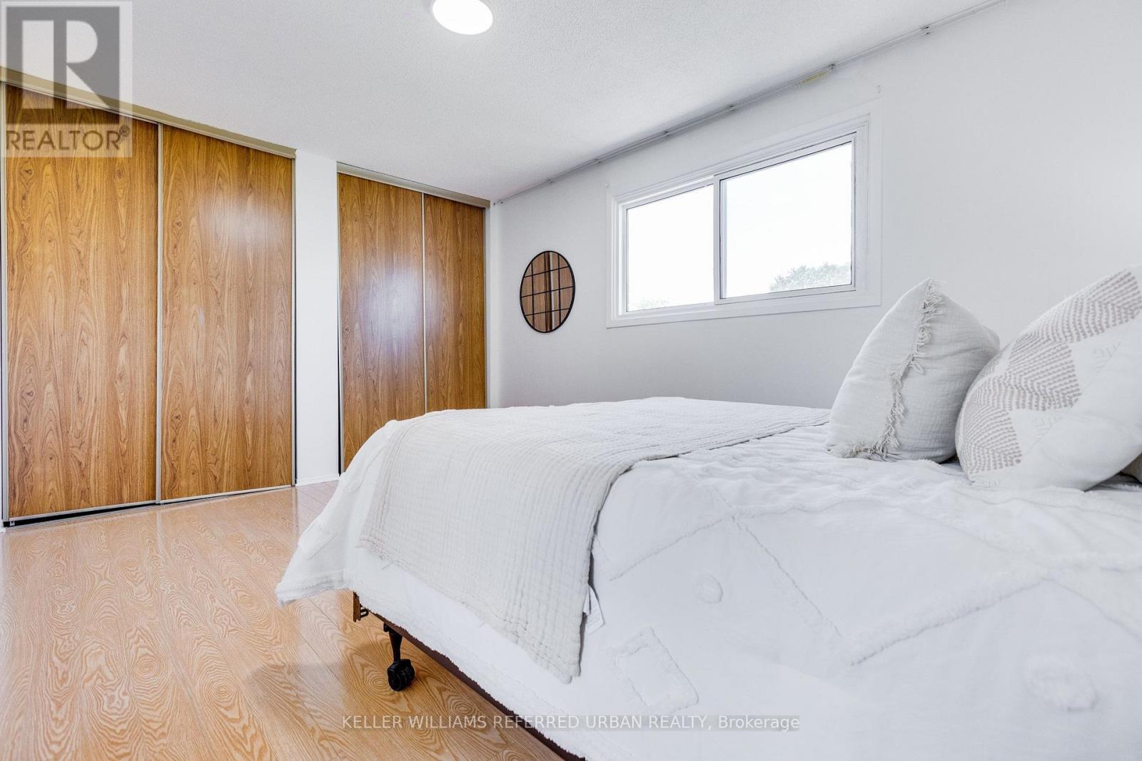 554 MCLEVIN AVENUE - 27