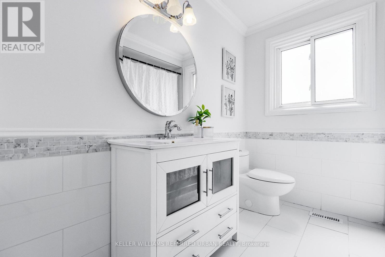 554 MCLEVIN AVENUE - 32