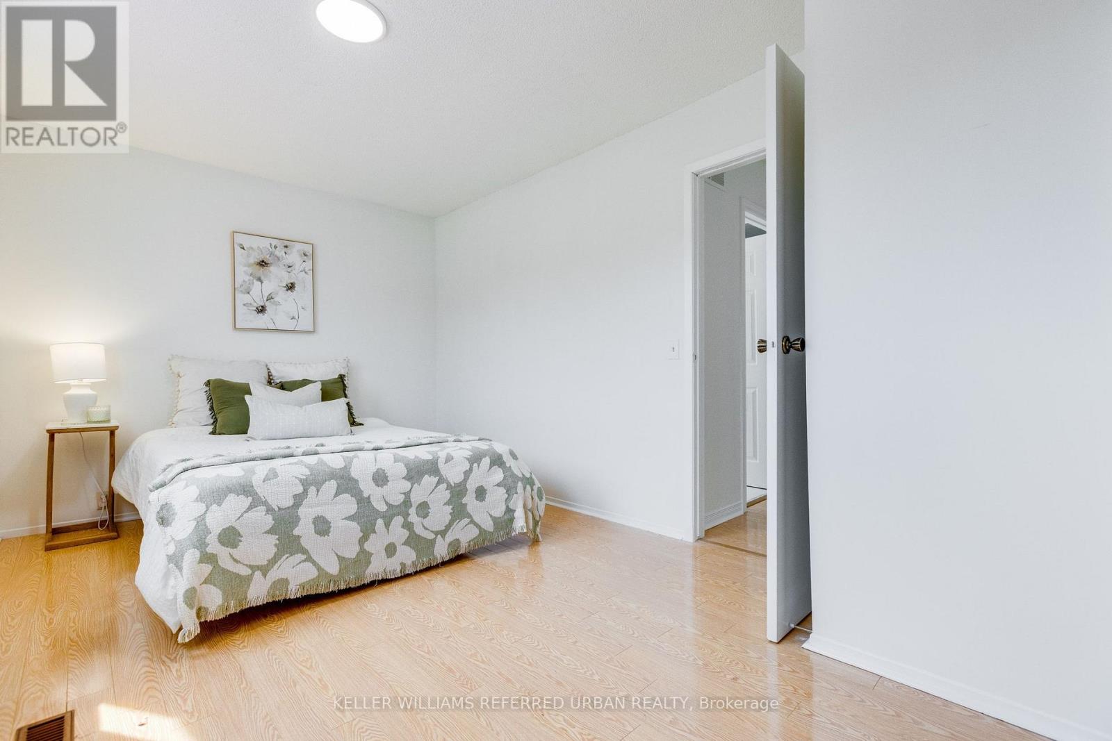 554 MCLEVIN AVENUE - Image 37