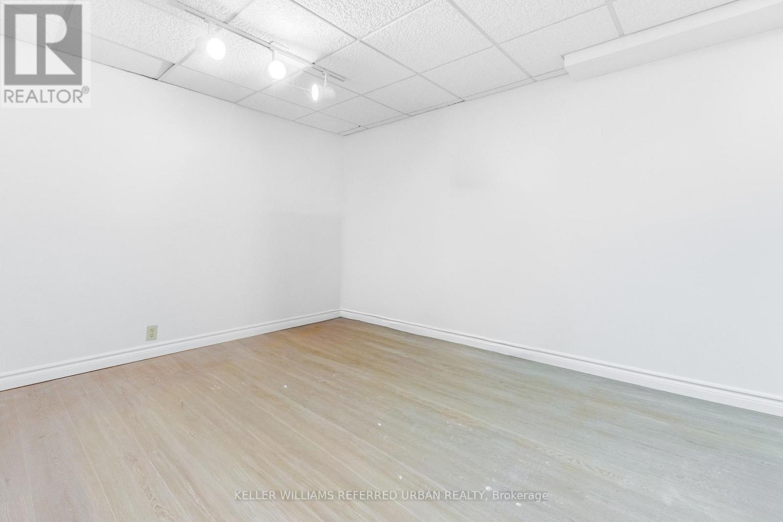 554 MCLEVIN AVENUE - 42