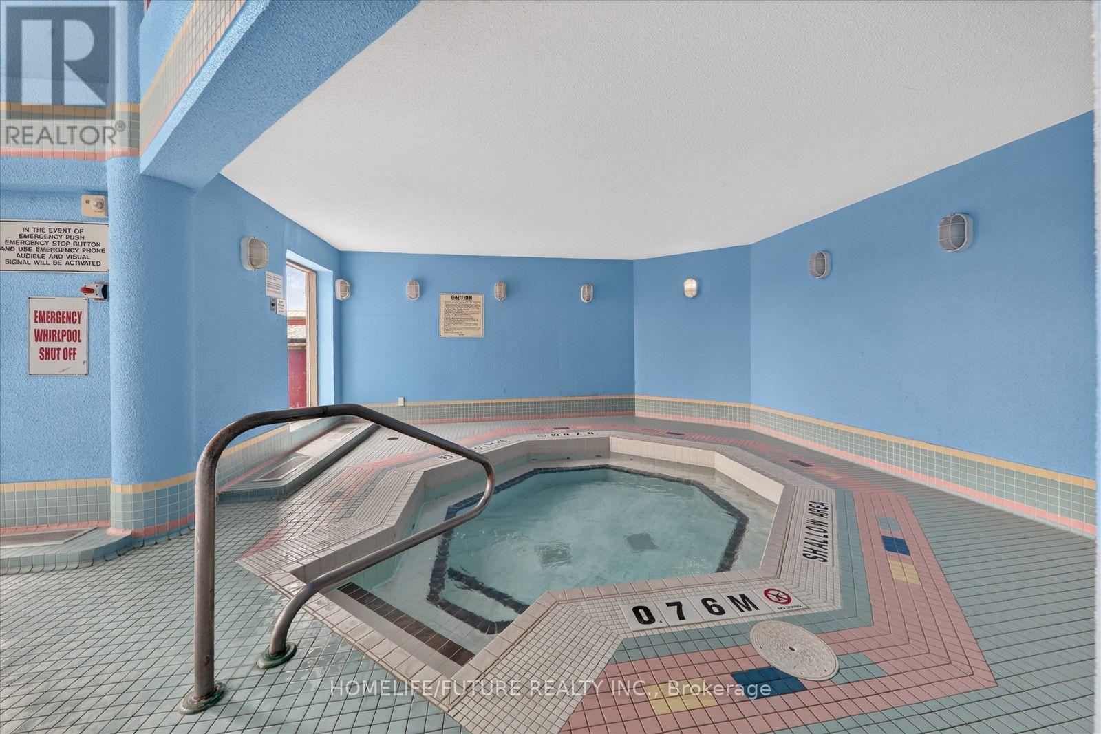 #708 2460 EGLINTON AVENUE E - 27