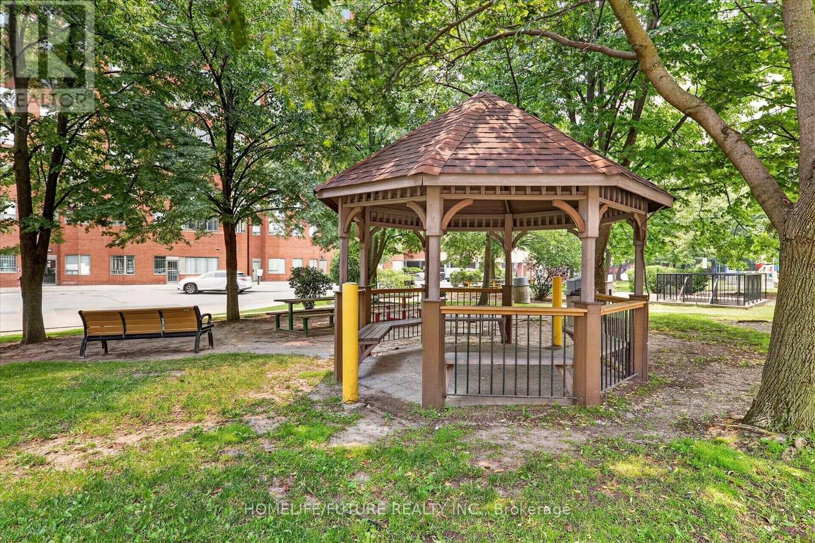 #708 2460 EGLINTON AVENUE E - 32