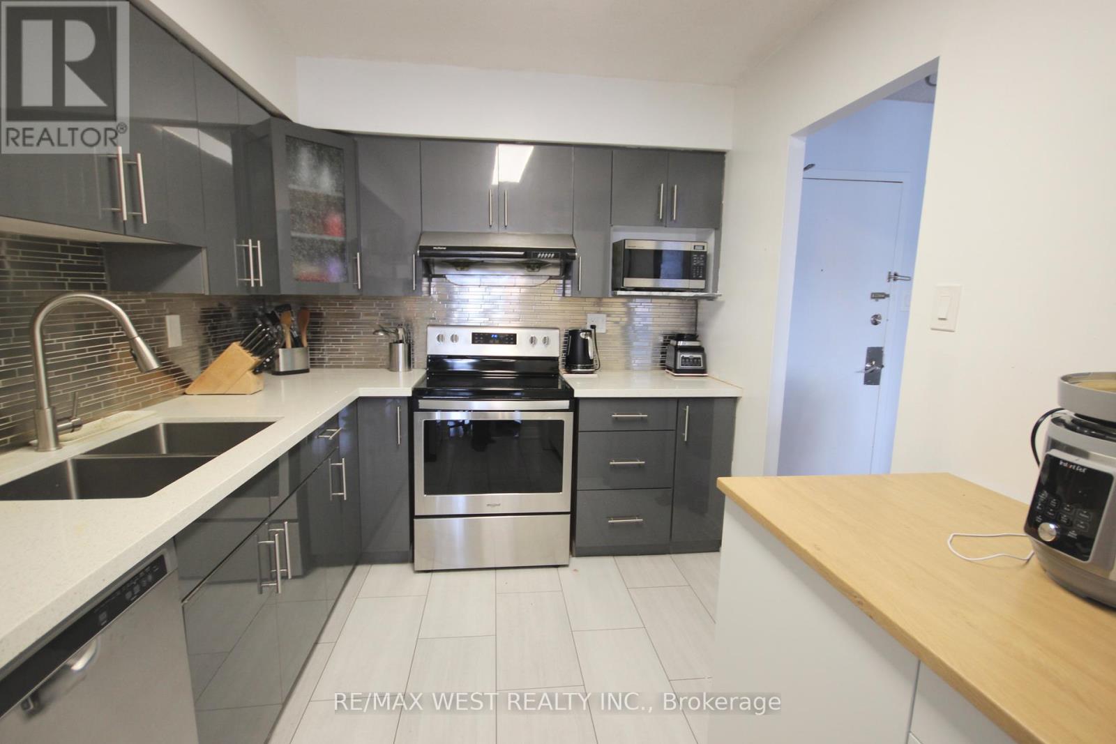 #801 3380 EGLINTON AVENUE E - 4