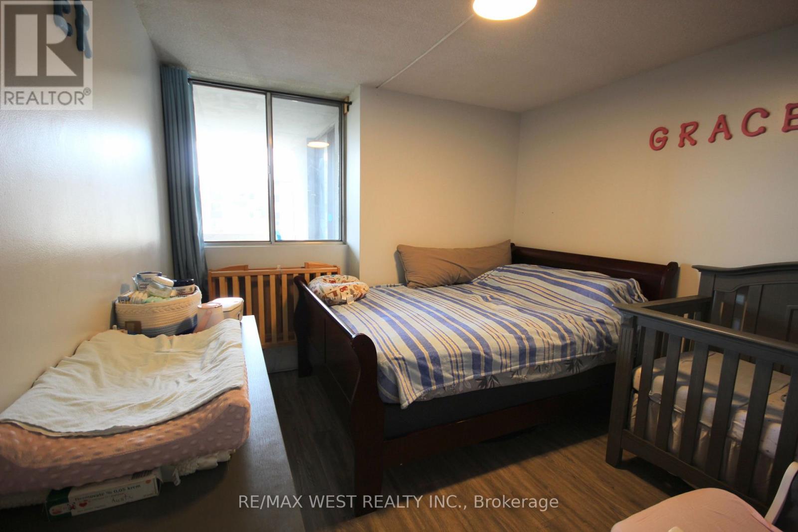#801 3380 EGLINTON AVENUE E - 8
