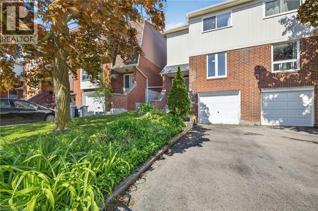 137 DOVERCLIFFE Road - 1