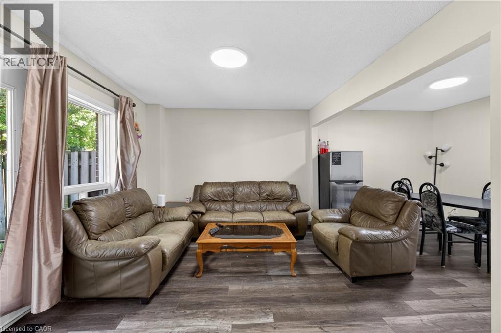 137 DOVERCLIFFE Road - 11