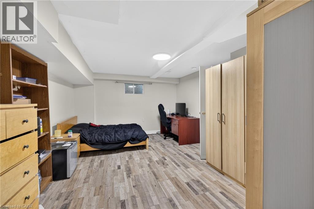 137 DOVERCLIFFE Road - 26