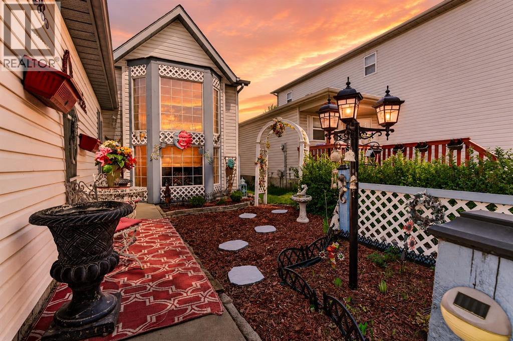 159 Fresno Place NE - 44