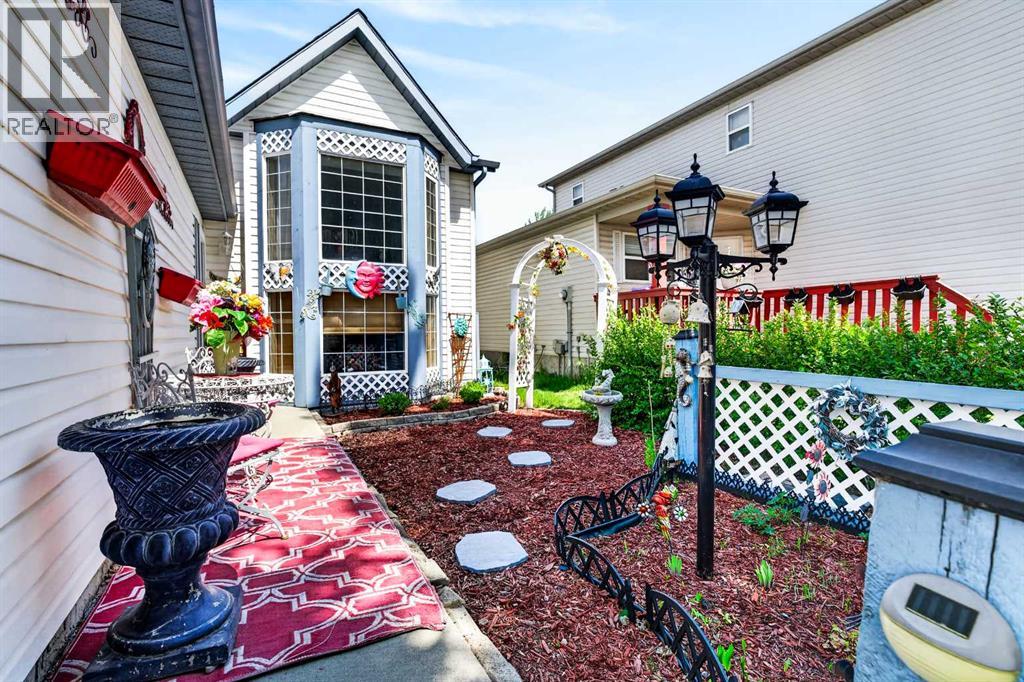 159 Fresno Place NE - 2