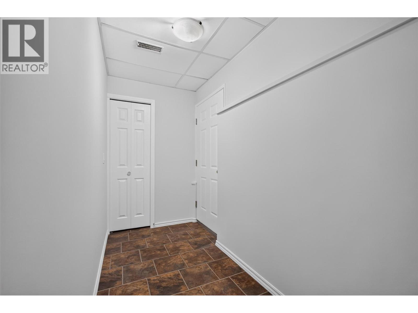 602 Glenmeadows Road - 32