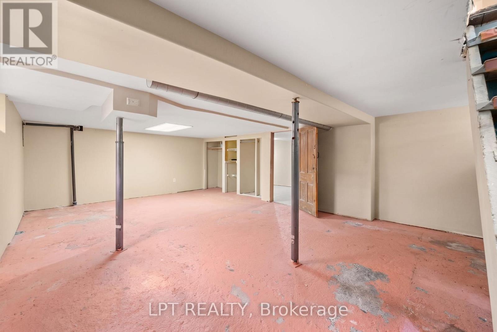 24 ANN STREET N - Image 32