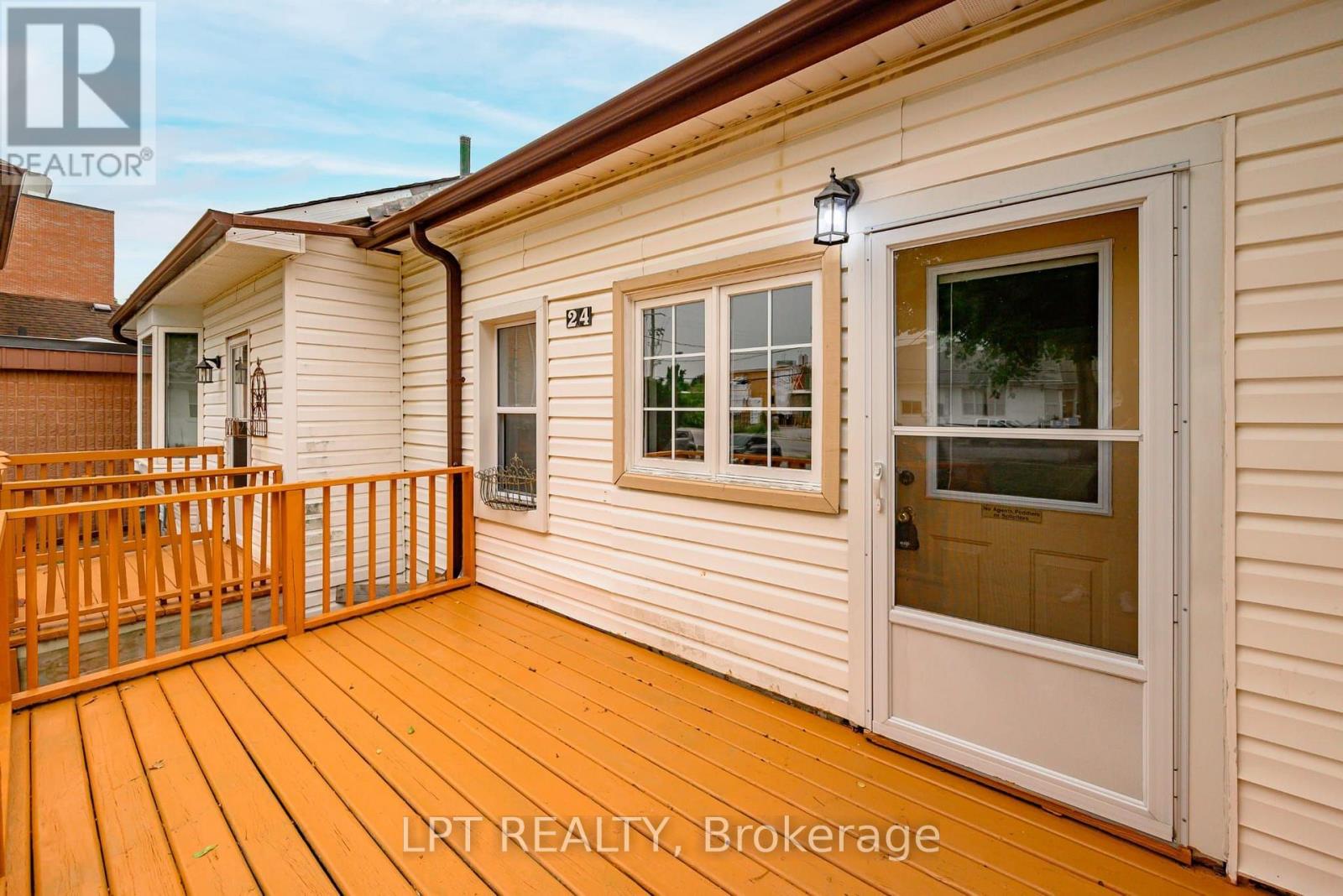 24 ANN STREET N - Image 5