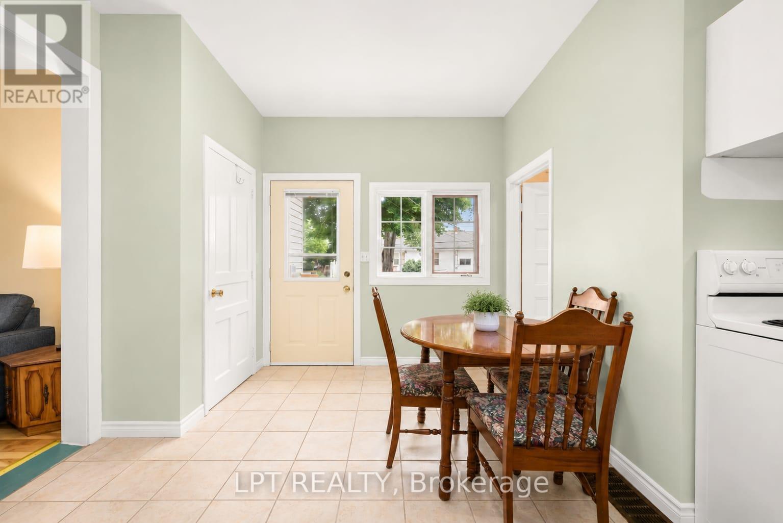 24 ANN STREET N - Image 6