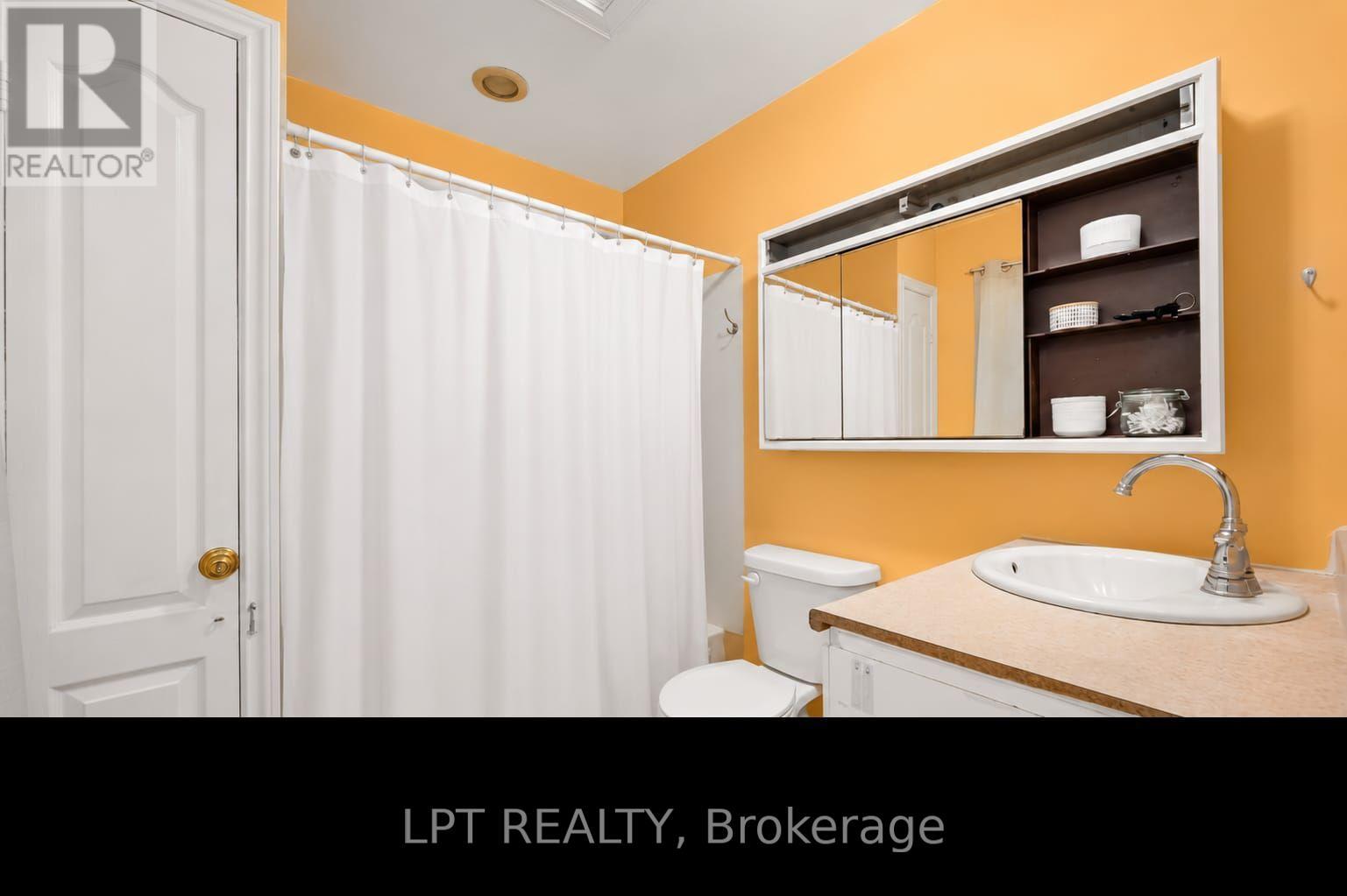 24 ANN STREET N - Image 8