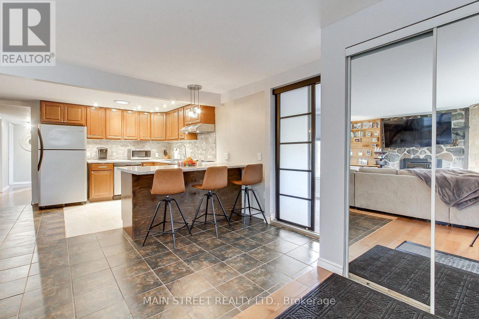 1021 GOSHEN ROAD - 8