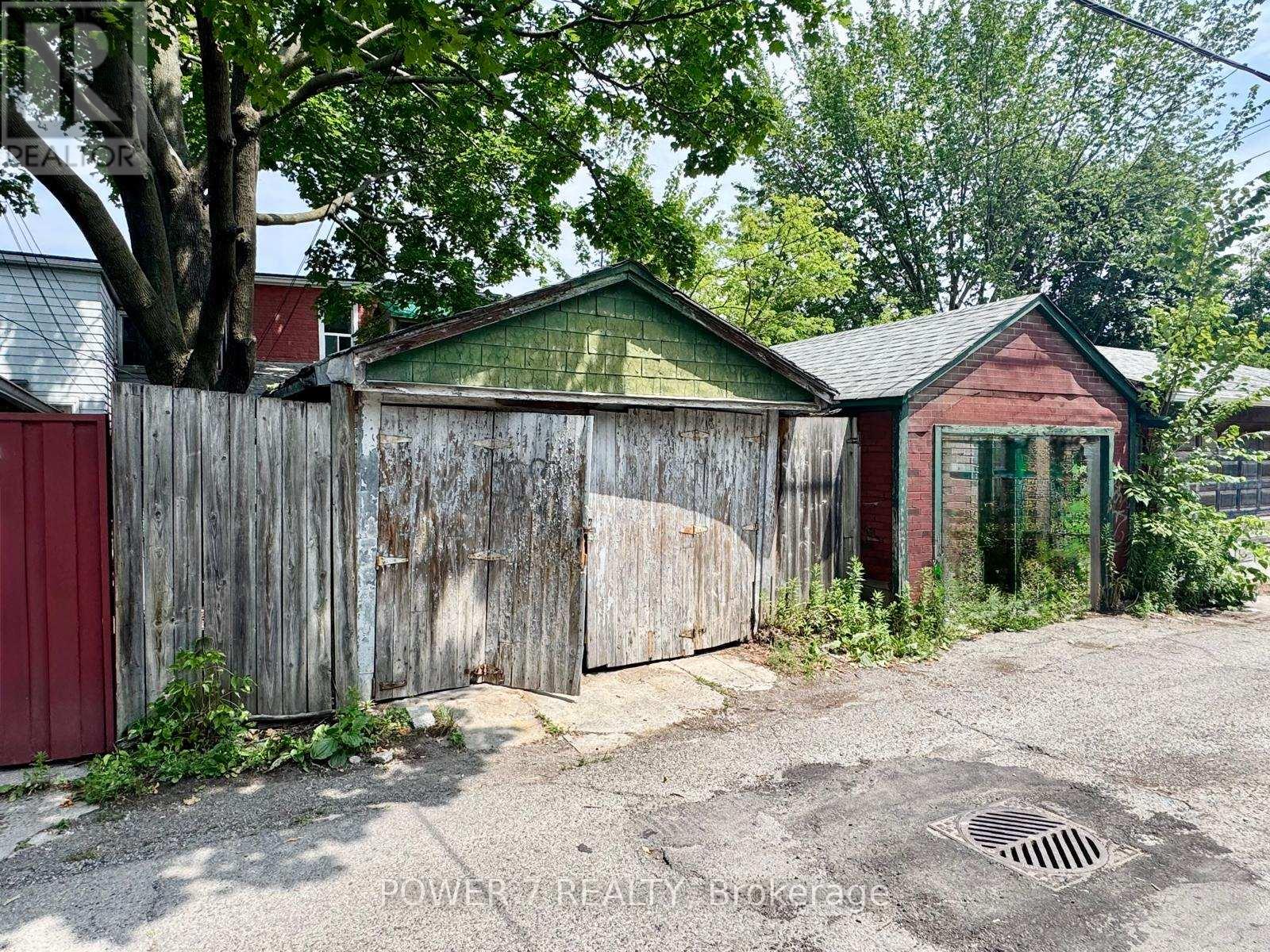 810 OSSINGTON AVENUE - 24