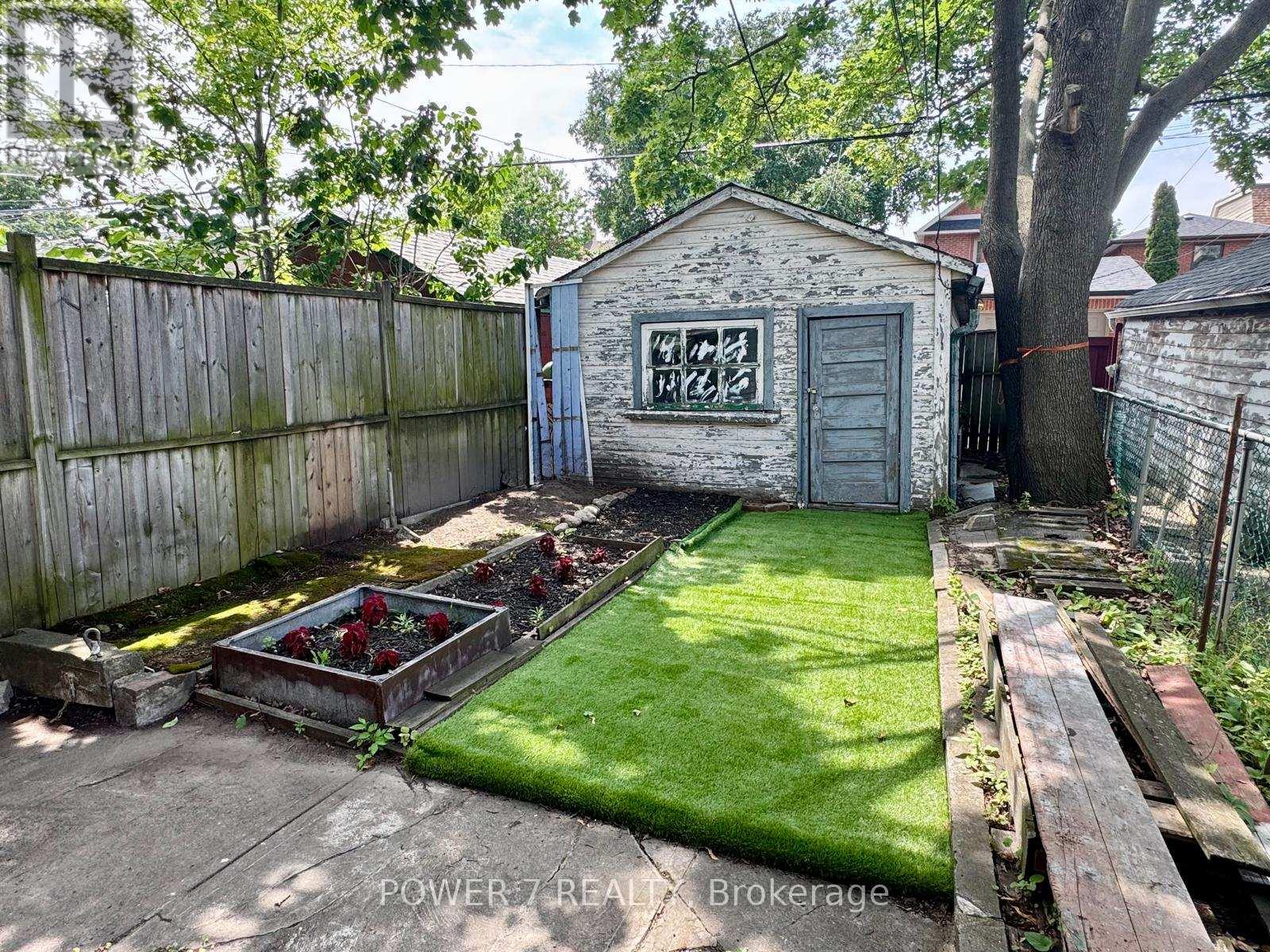 810 OSSINGTON AVENUE - 23