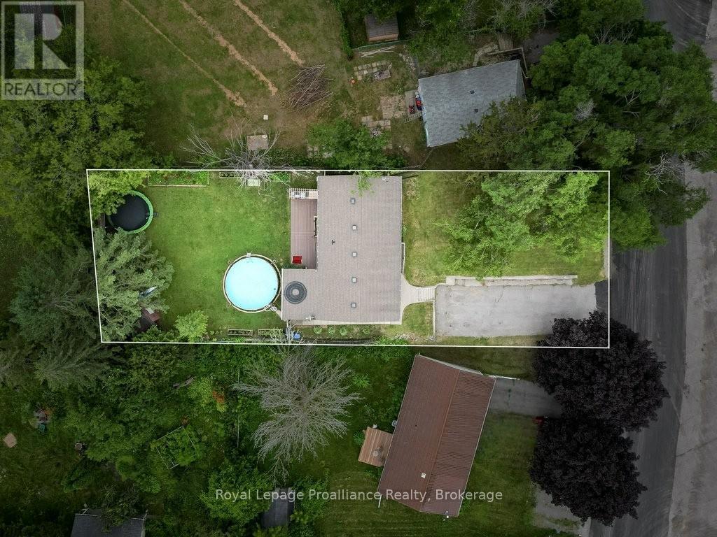 92 WALLBRIDGE CRESCENT - 47