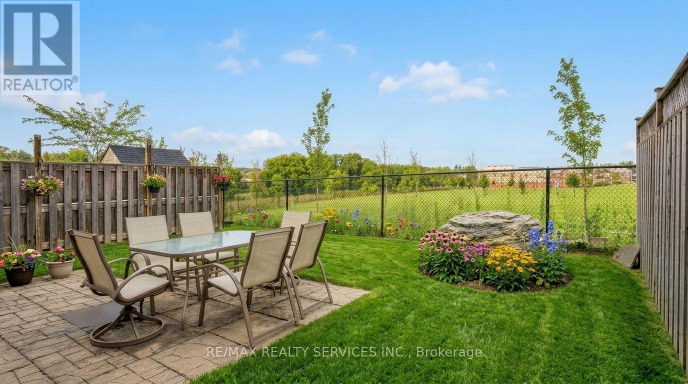 48 FLETCHER CIRCLE — photo 2