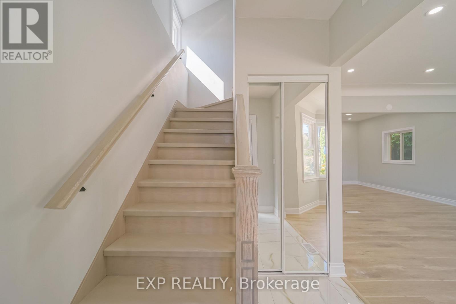 1509 MAIN STREET E - 14