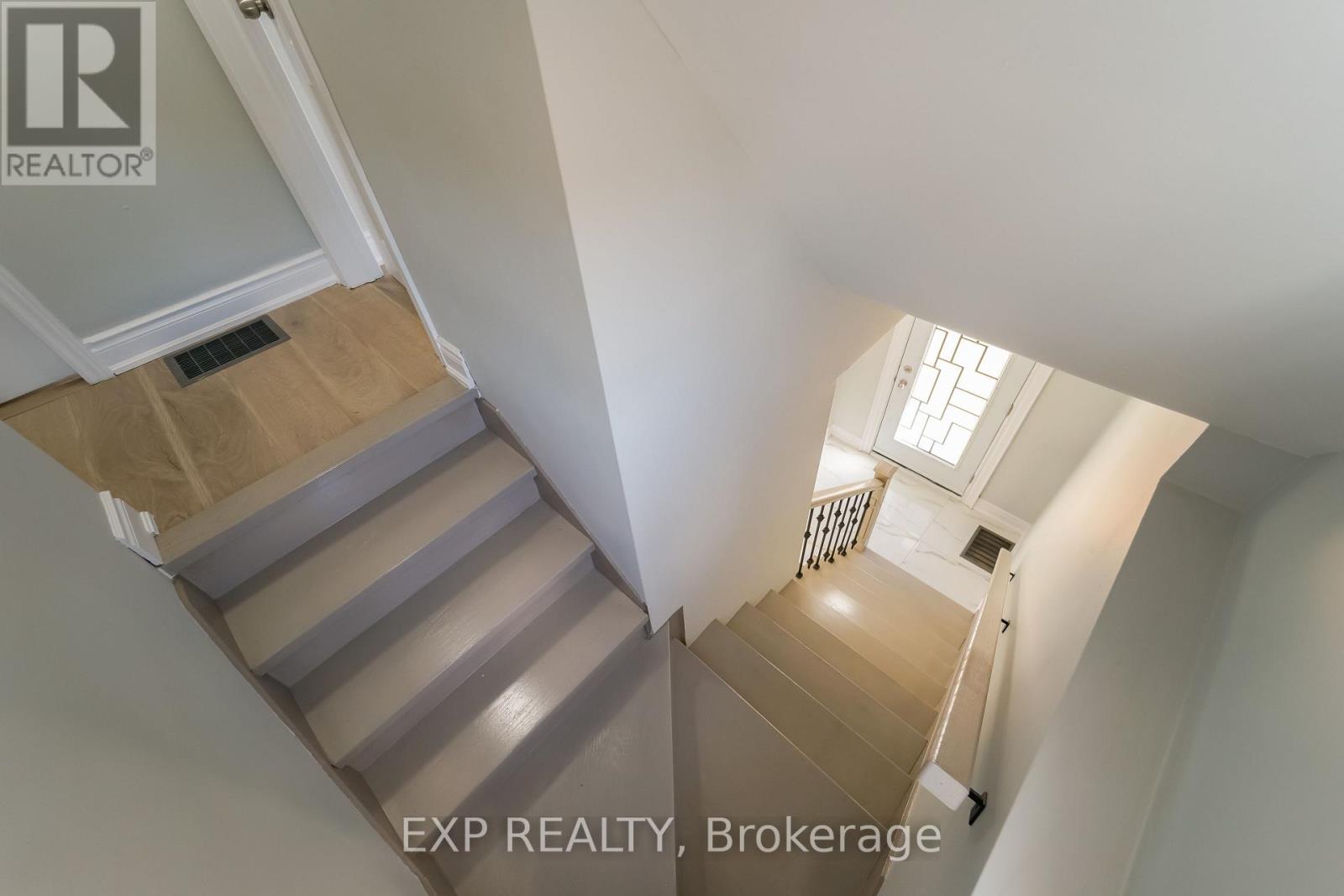 1509 MAIN STREET E - 15