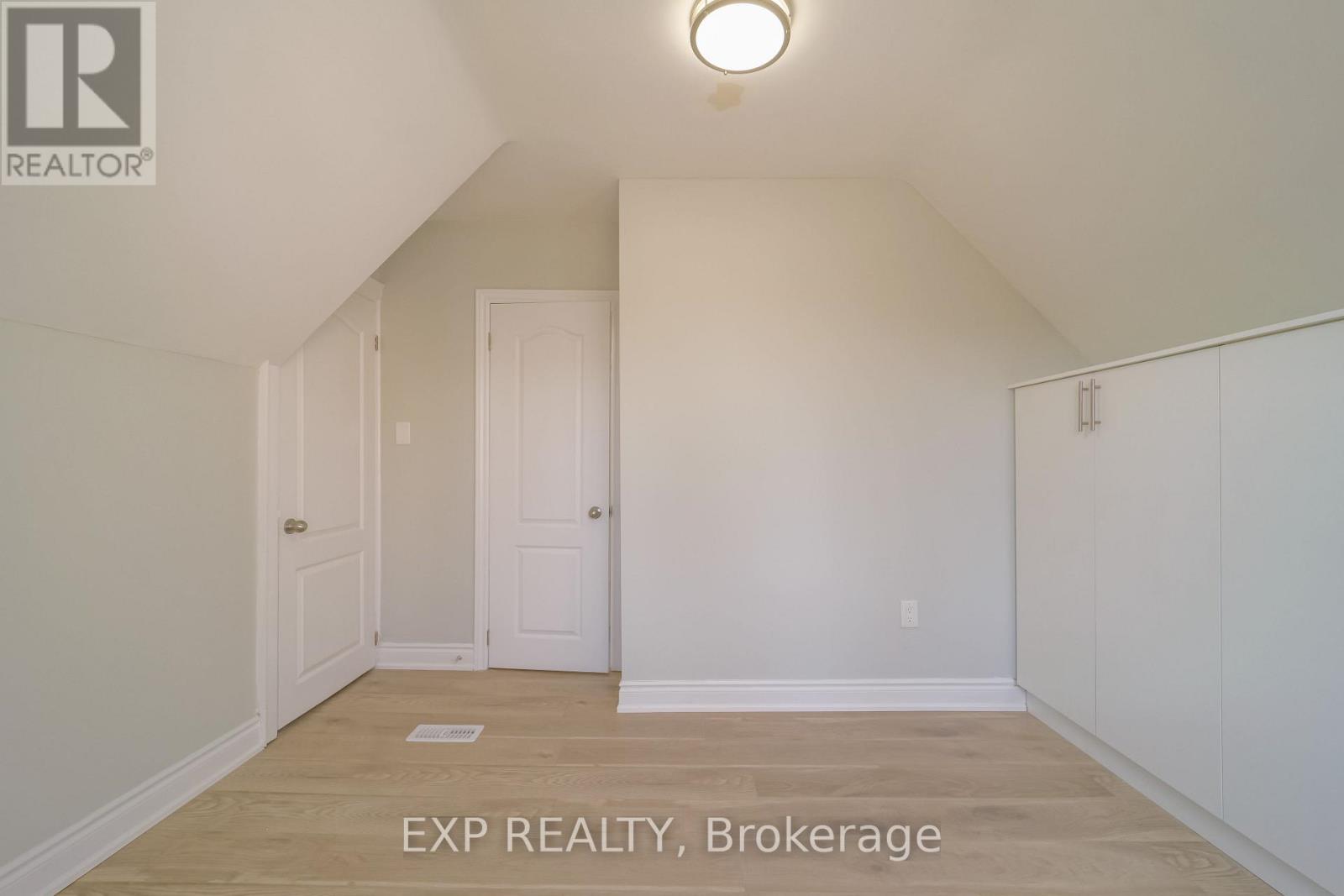 1509 MAIN STREET E - 17