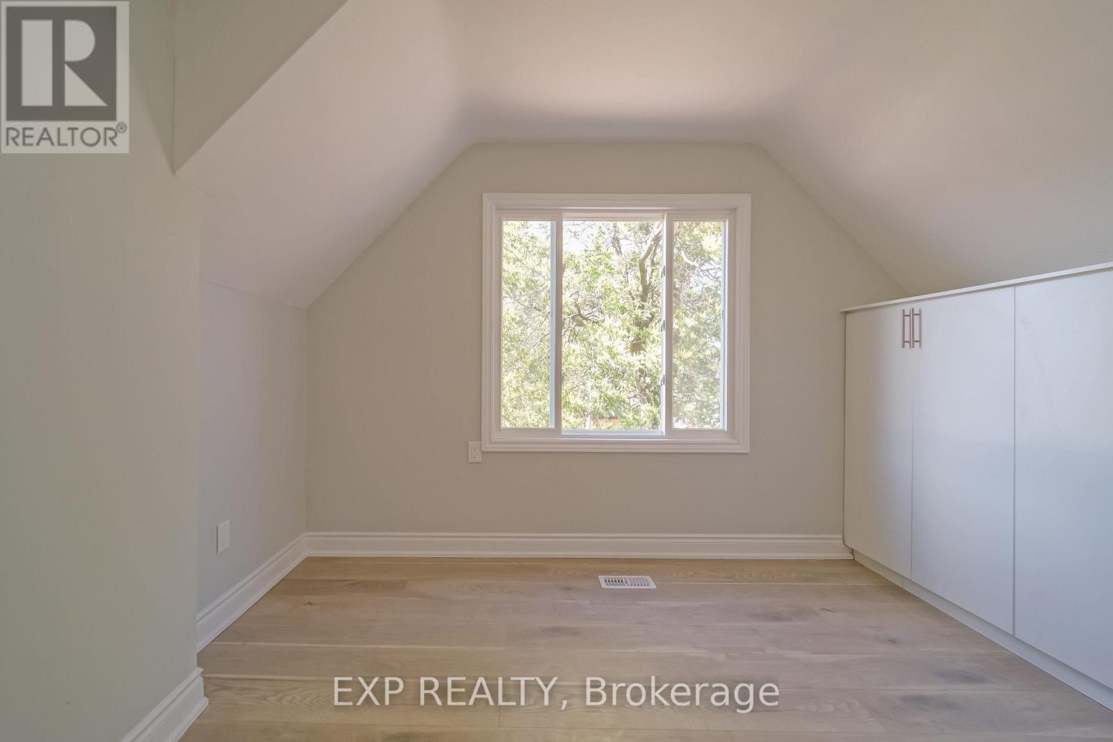 1509 MAIN STREET E - 19