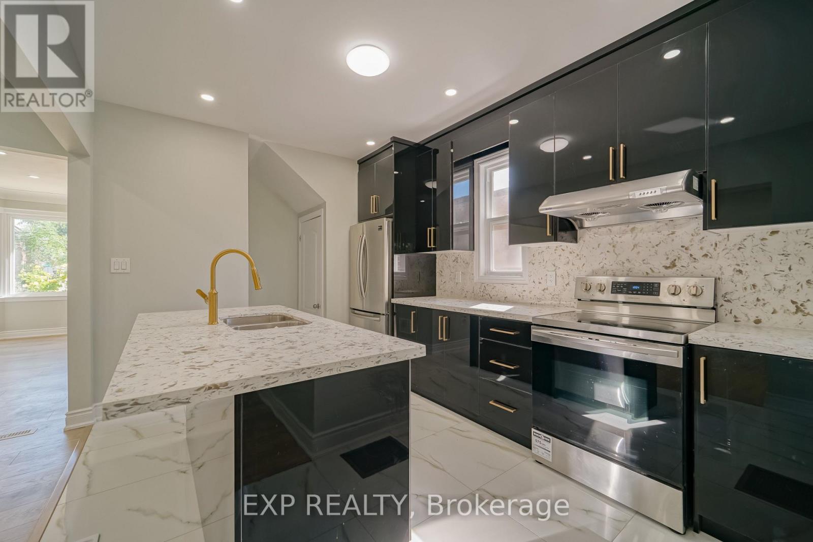 1509 MAIN STREET E - 2