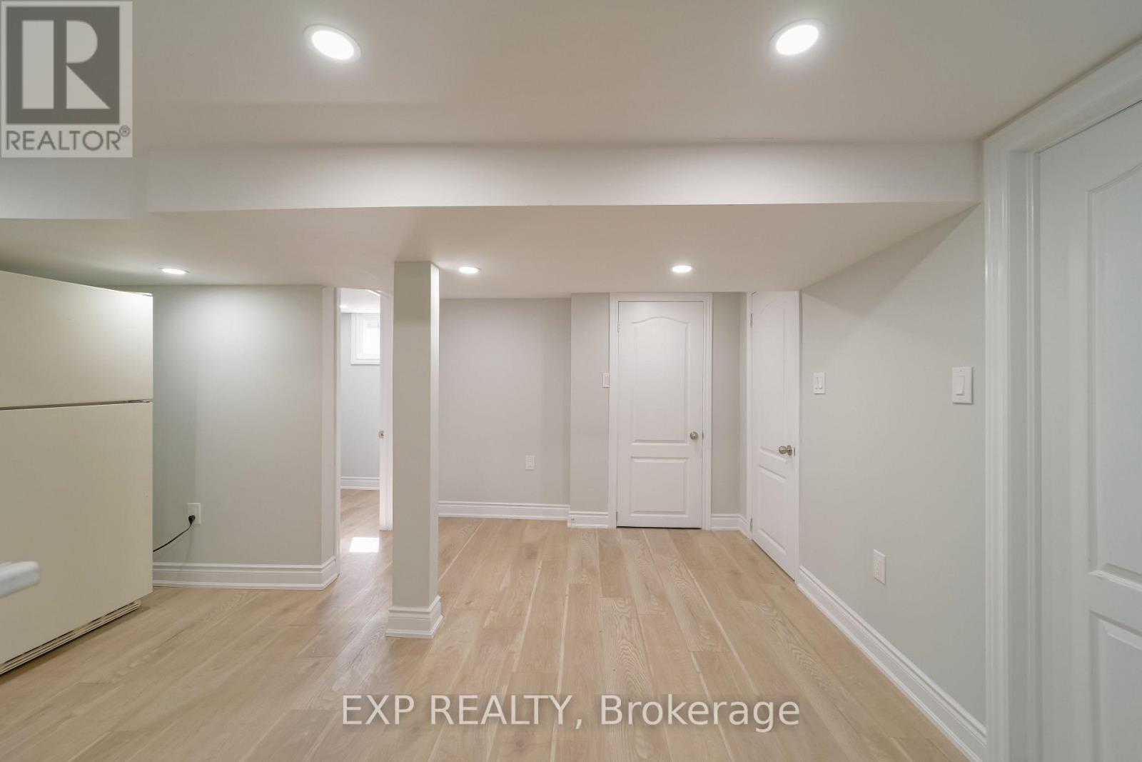 1509 MAIN STREET E - 25