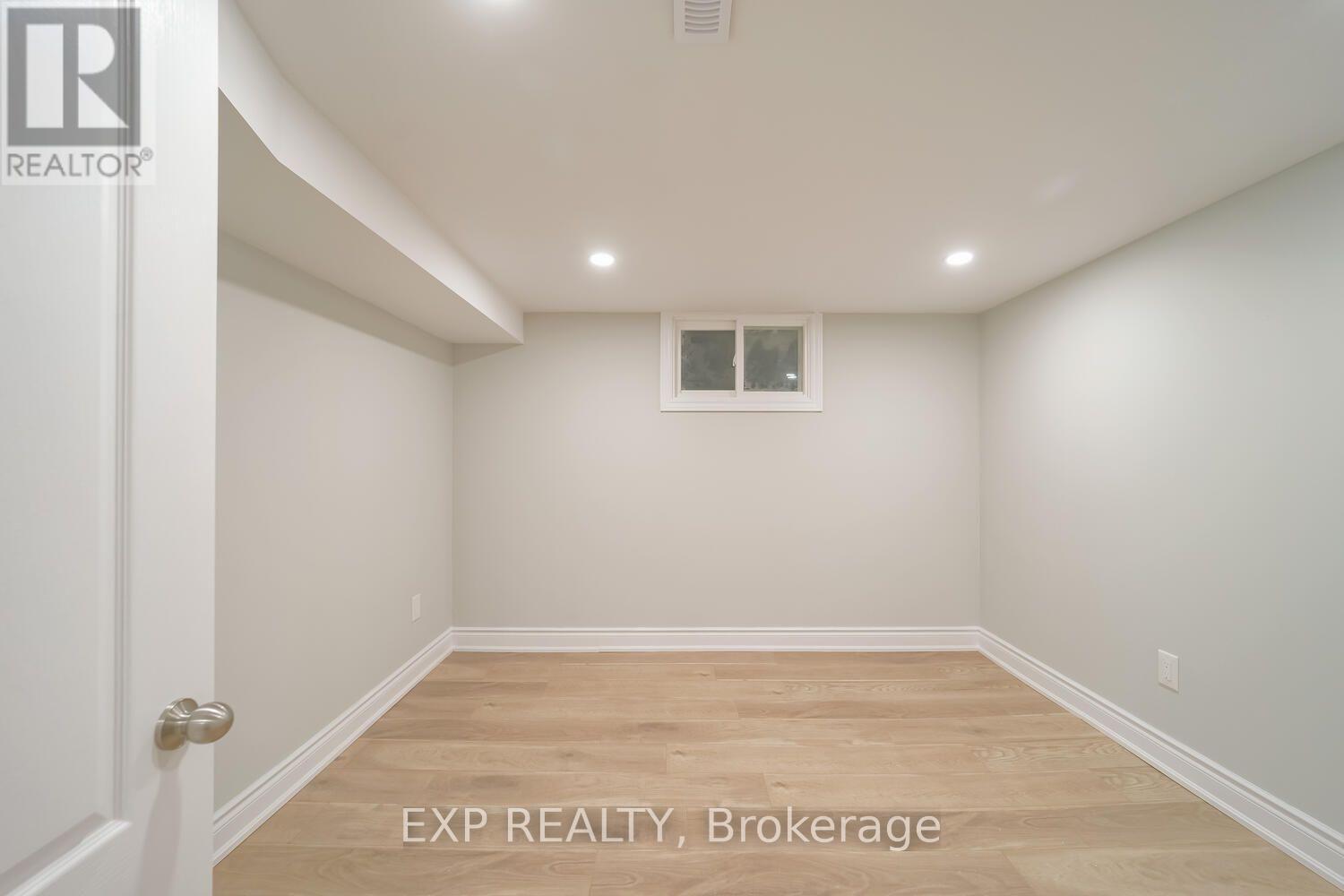 1509 MAIN STREET E - 26