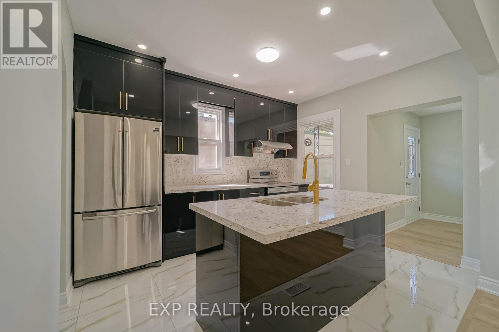 1509 MAIN STREET E - 3