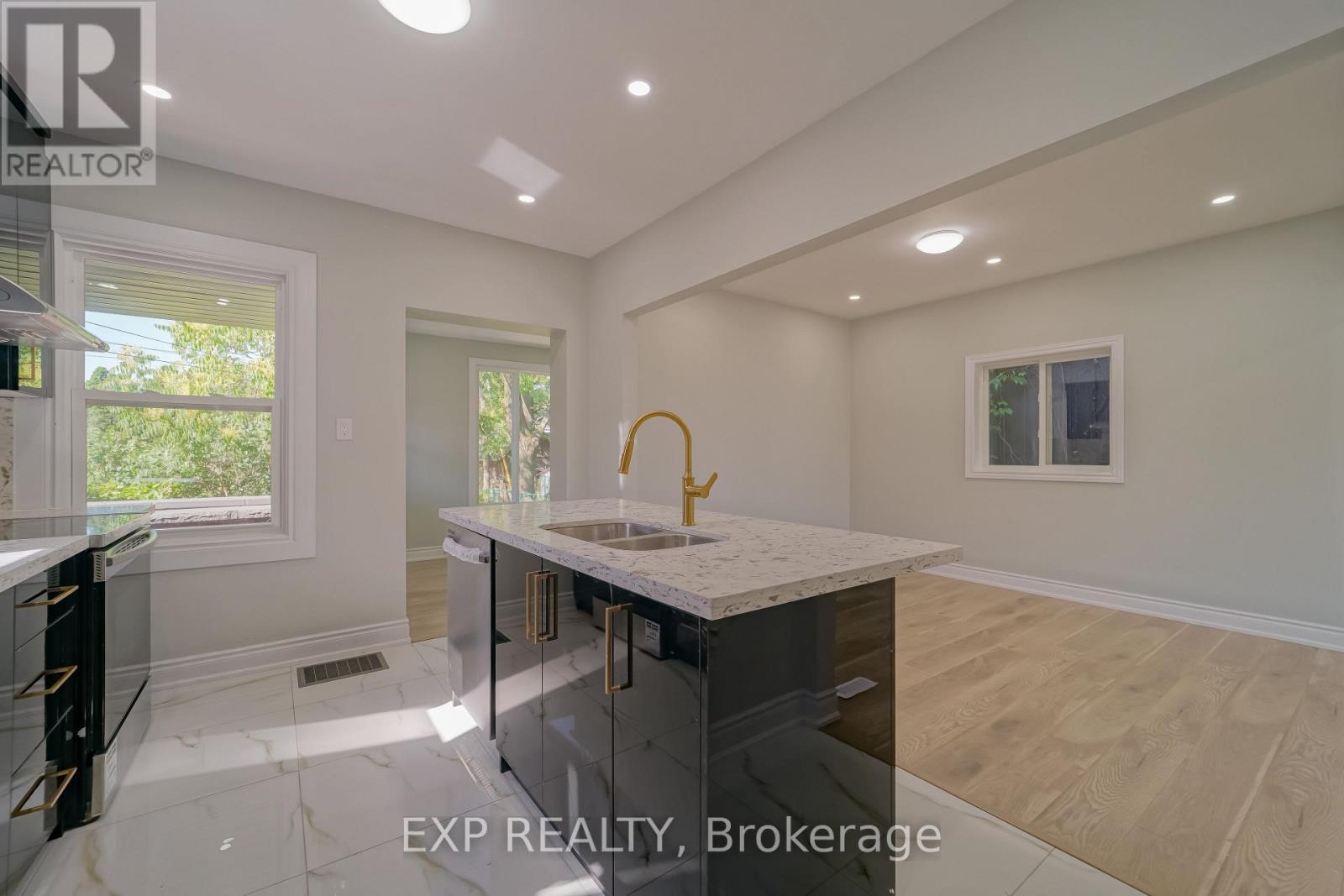 1509 MAIN STREET E - 5