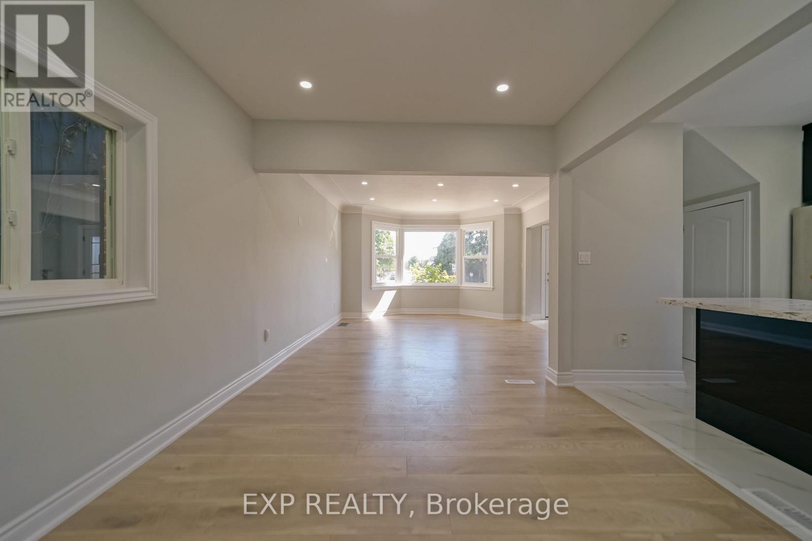 1509 MAIN STREET E - 7