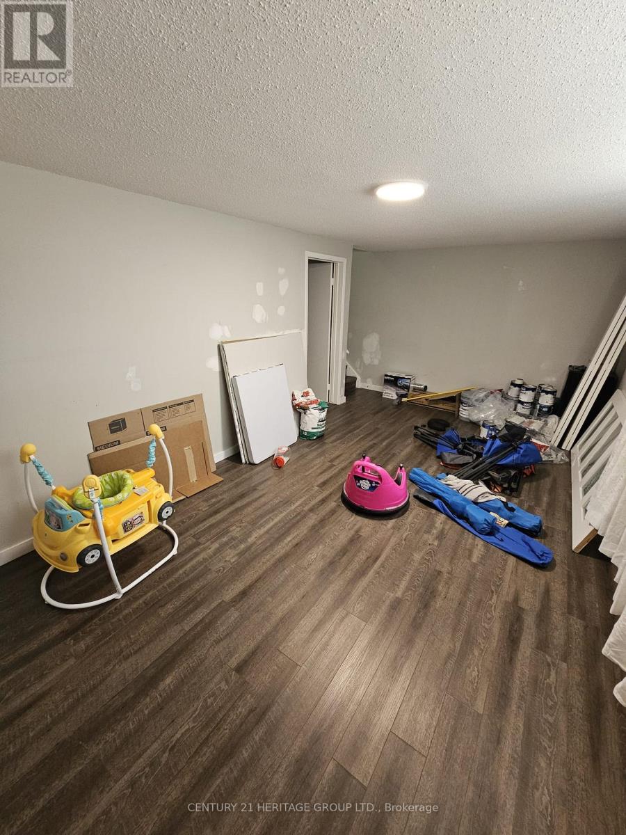 #24 89 HIGHVIEW AVENUE E - 13
