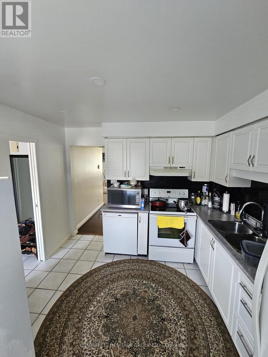 #24 89 HIGHVIEW AVENUE E - 15