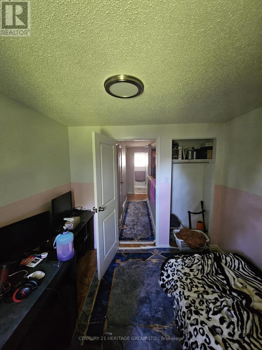 #24 89 HIGHVIEW AVENUE E - 18