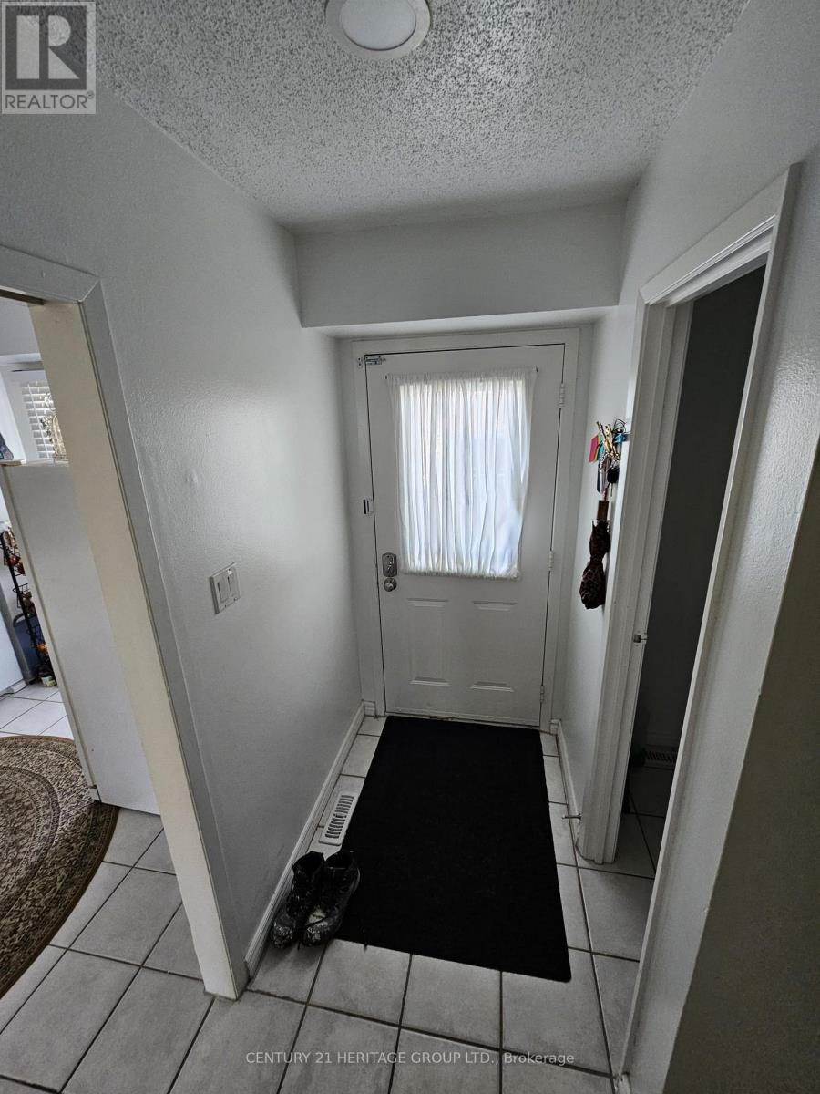 #24 89 HIGHVIEW AVENUE E - 19