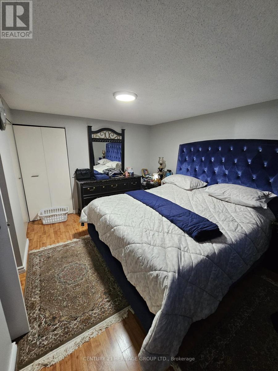 #24 89 HIGHVIEW AVENUE E - 24